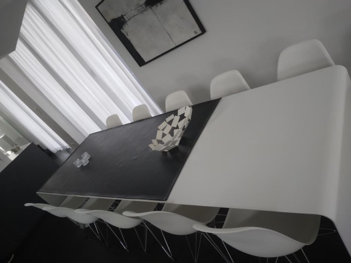 Gezellige Moderne Woning Met Zwemvijver Halle  Εξωτερικό φωτογραφία