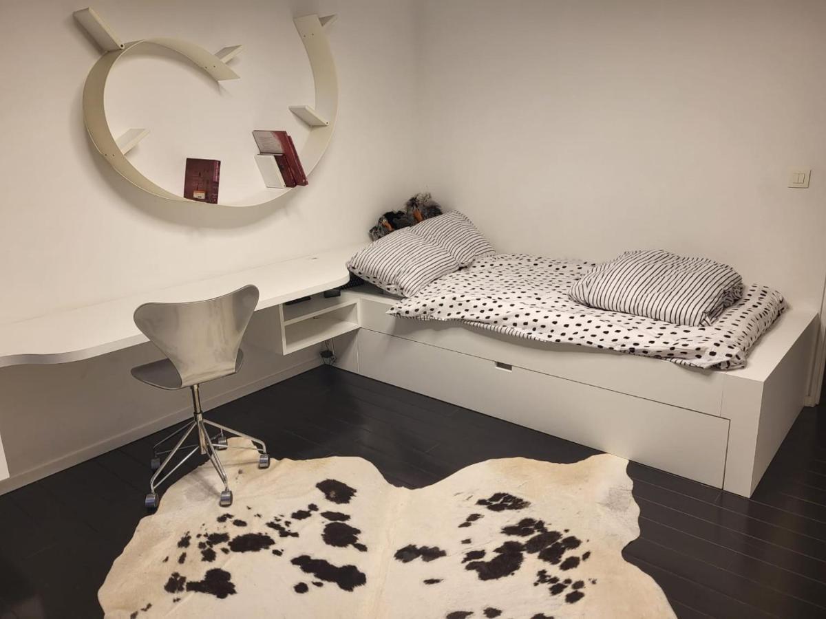 Gezellige Moderne Woning Met Zwemvijver Halle  Εξωτερικό φωτογραφία